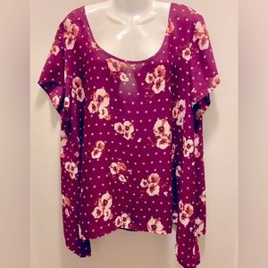 NWOT shark bite, torrid 2X/3X burgundy, floral, short sleeve 31” tunic